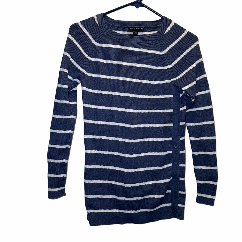 Banana Republic Women’s Navy Blue Button Detail Sweater Size XSmall